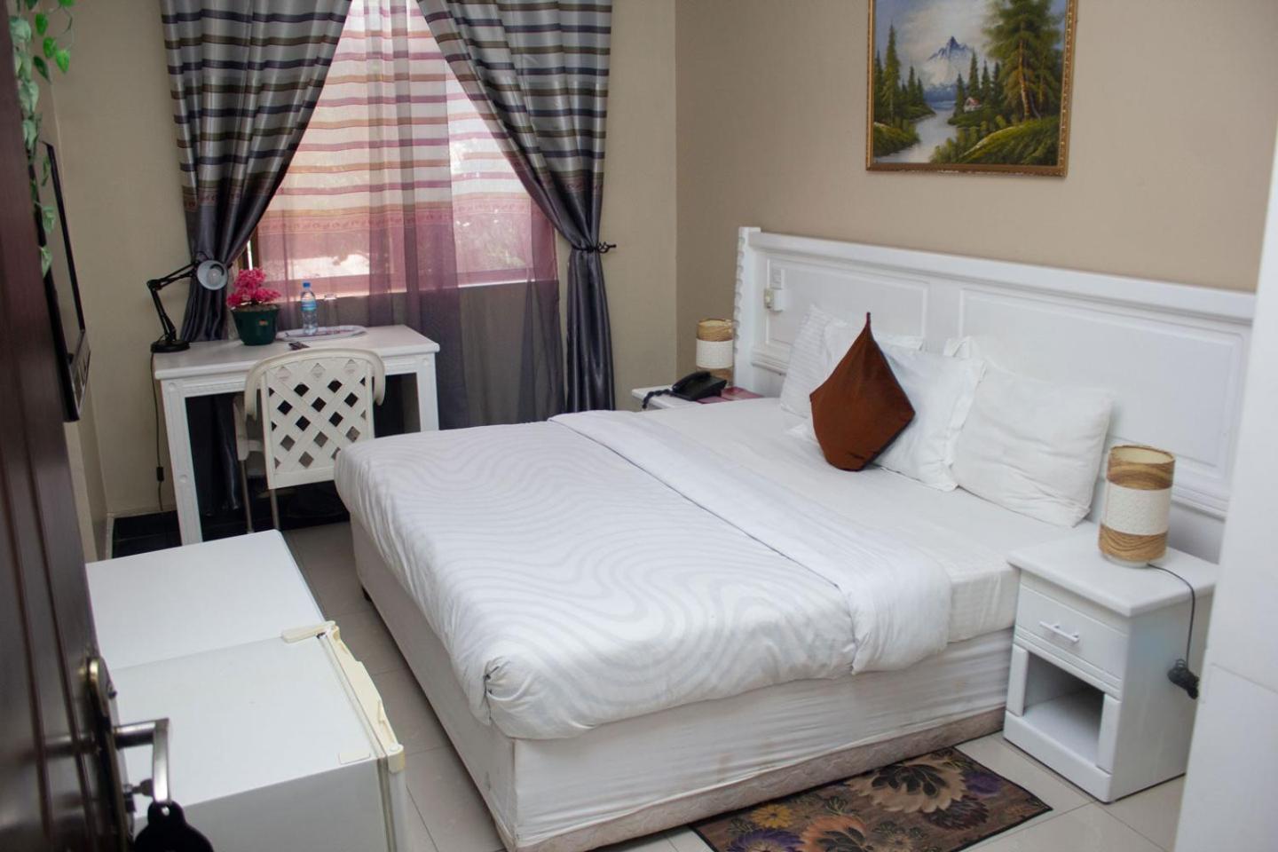 Hotel Kingdom موانزا المظهر الخارجي الصورة